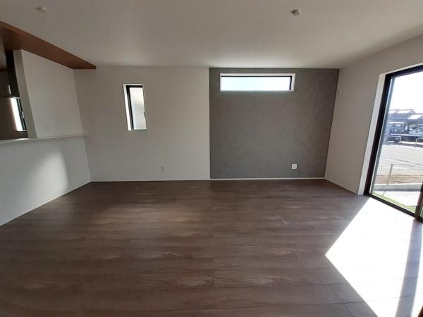 碧南市六軒町　２号棟