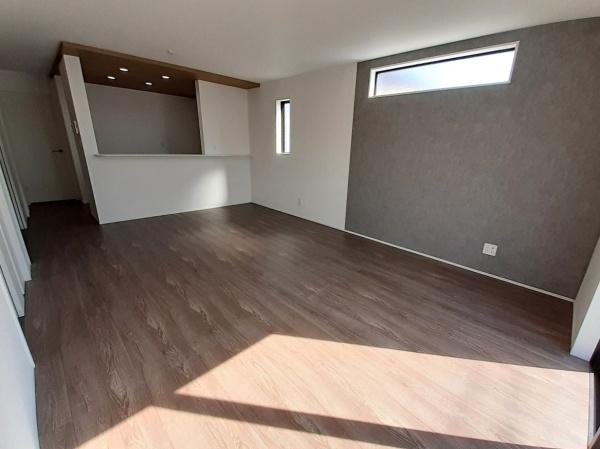 碧南市六軒町　２号棟