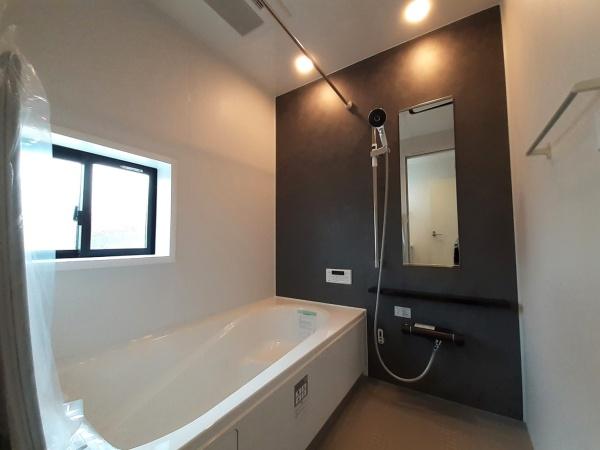 碧南市六軒町　２号棟