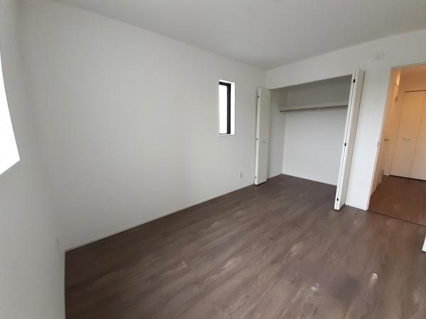 碧南市六軒町　２号棟