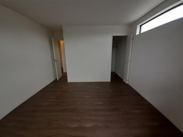 碧南市六軒町　２号棟