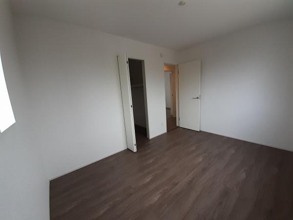 碧南市六軒町　２号棟