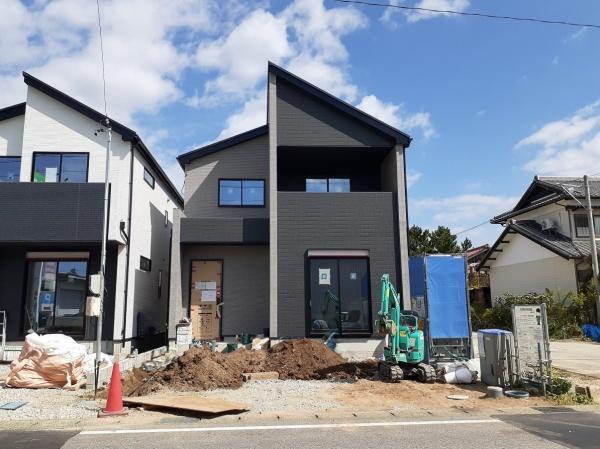 碧南市六軒町　２号棟