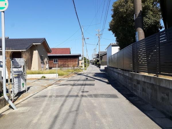 高浜市神明町第5 2号棟(前面道路含む現地写真)