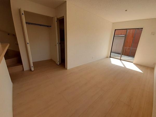 高浜市向山町第５　1号棟