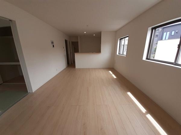 碧南市道場山町第５　1号棟