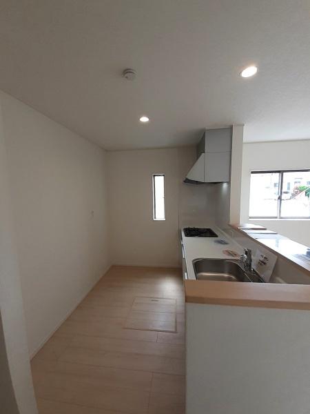 碧南市道場山町第５　1号棟