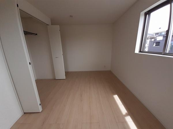 碧南市道場山町第５　1号棟