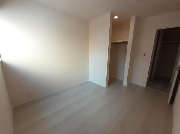 碧南市第65尾城町　６号棟