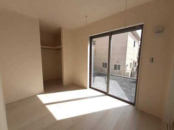 碧南市第65尾城町　６号棟