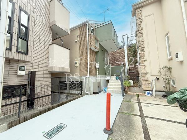 世田谷区弦巻５丁目の中古一戸建て