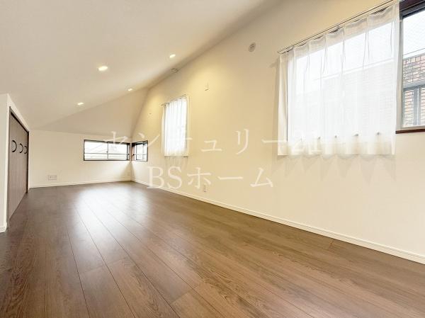 世田谷区弦巻５丁目の中古一戸建