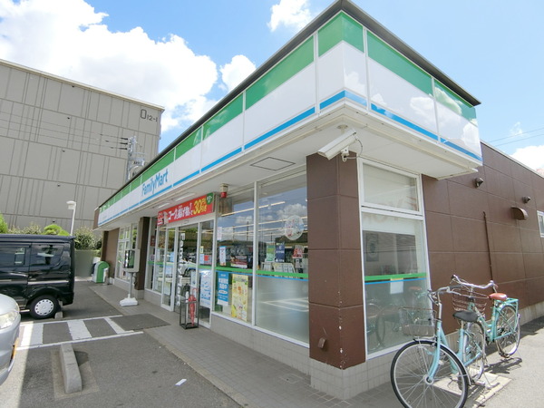 サニークレスト稲毛(ファミリーマート千葉みつわ台五丁目店)