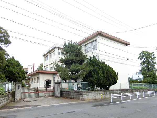 千葉市中央区旭町 2号棟(千葉市立鶴沢小学校)