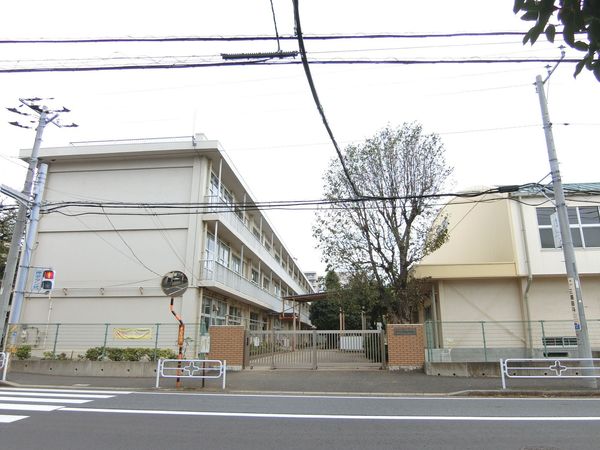 千葉市稲毛区小仲台8丁目 2号棟(千葉市立小中台小学校)