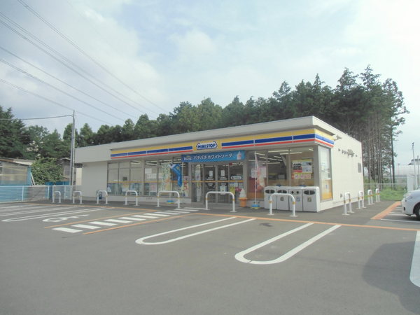 千葉市若葉区千城台西1丁目【4期】 1号棟(ミニストップ四街道御成街道店)