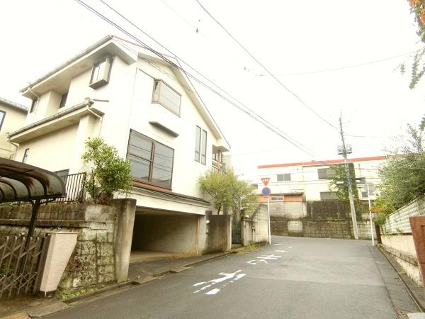 千葉市花見川区畑町の中古一戸建て(前面道路含む現地写真)