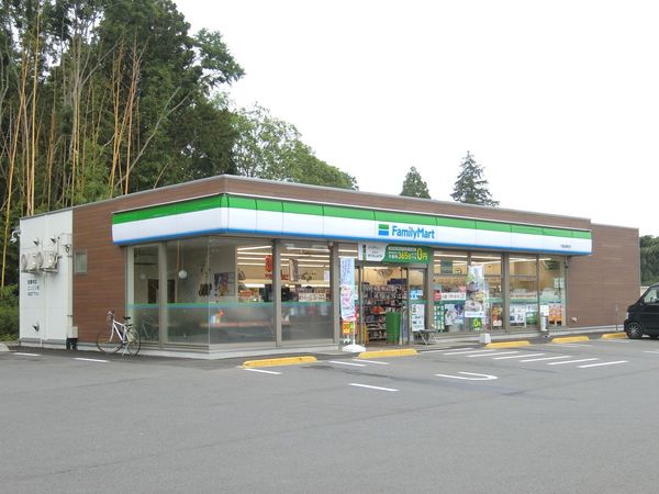 千葉市若葉区千城台東4丁目 A号棟(ファミリーマート千葉金親町店)
