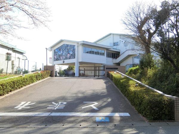 四街道市鷹の台４丁目の中古一戸建て(四街道市立吉岡小学校)