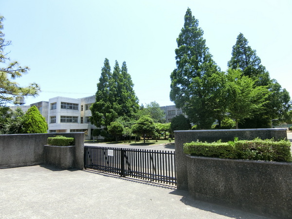 四街道市もねの里４丁目の土地(四街道市立千代田中学校)