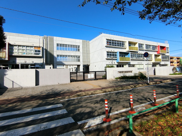 千葉市花見川区南花園１丁目の土地(千葉市立花園中学校)