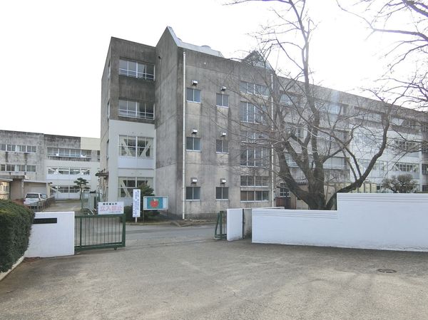 四街道市千代田３丁目の土地(四街道市立八木原小学校)