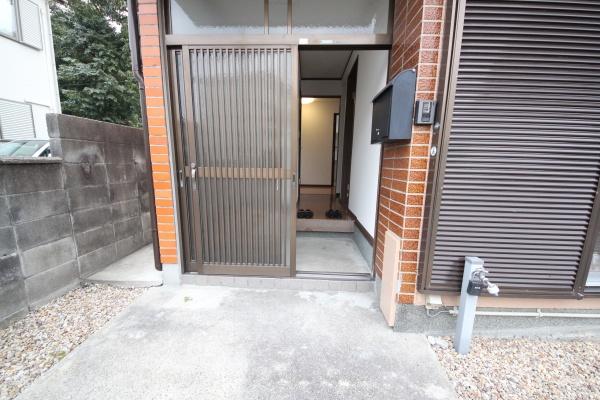 伊勢田町若林中古戸建+倉庫