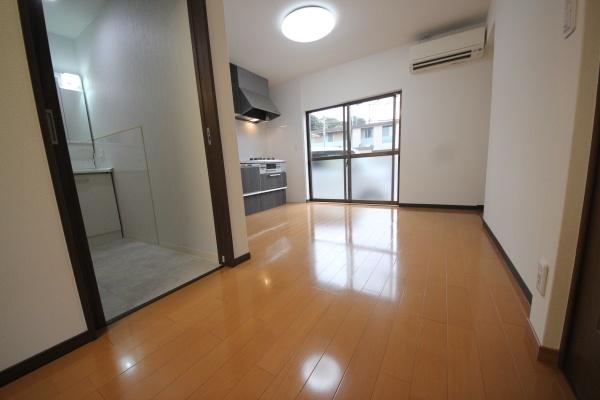 伊勢田町若林中古戸建+倉庫