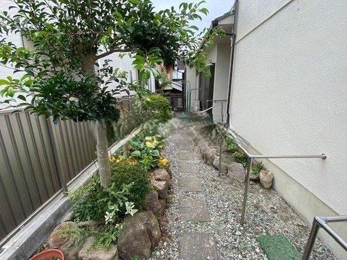 寝屋川市秦町の中古一戸建