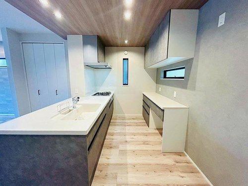 寝屋川市池田３丁目の新築一戸建