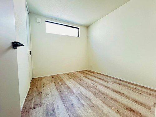 寝屋川市池田３丁目の新築一戸建