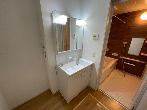 寝屋川市成美町の新築一戸建