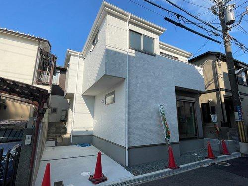 寝屋川市成美町の新築一戸建