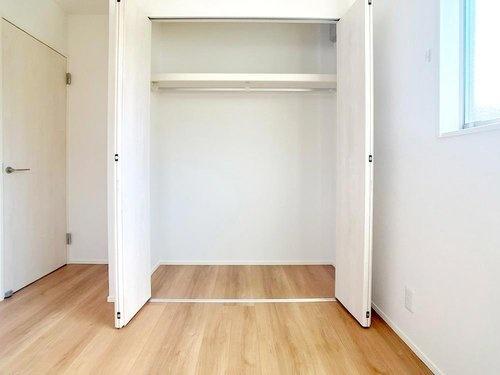 寝屋川市高柳３丁目の新築一戸建