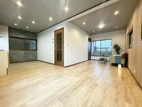 寝屋川市北大利町の中古一戸建て