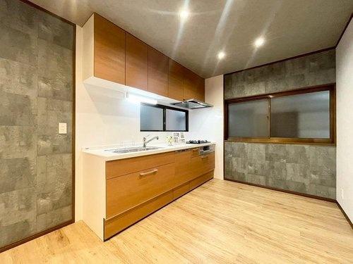 寝屋川市北大利町の中古一戸建て