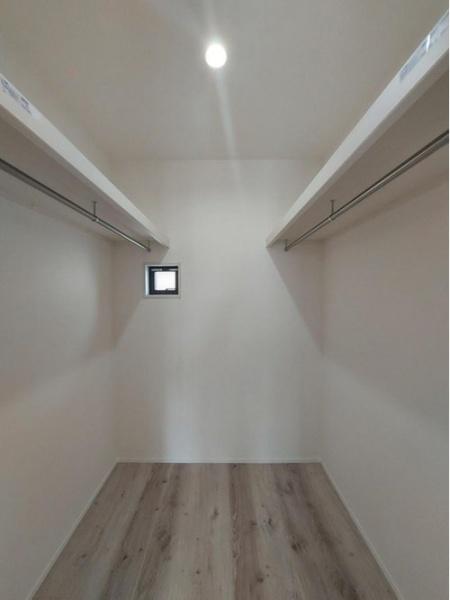 寝屋川市成美町の新築一戸建