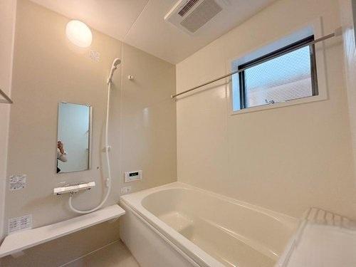 寝屋川市高柳７丁目の新築一戸建