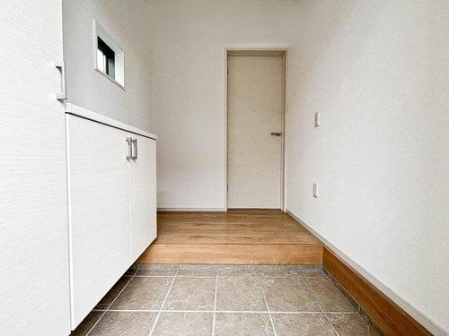寝屋川市成田東町の新築一戸建