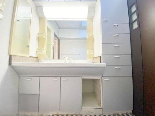 寝屋川市成田東が丘の中古一戸建て