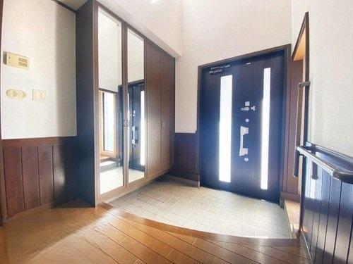 寝屋川市成田東が丘の中古一戸建て