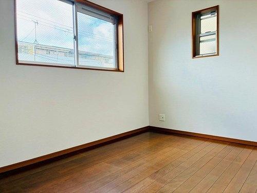 寝屋川市御幸東町の中古一戸建
