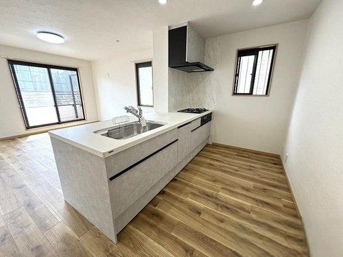 寝屋川市南水苑町の中古一戸建て