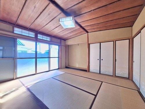 寝屋川市太秦緑が丘の中古一戸建