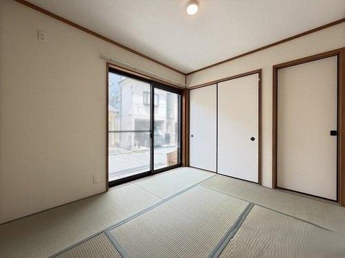 寝屋川市北大利町の中古一戸建