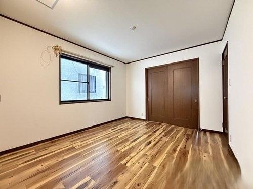 寝屋川市北大利町の中古一戸建て