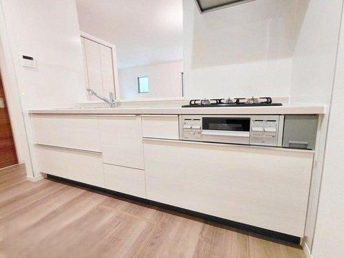 寝屋川市高柳７丁目の新築一戸建