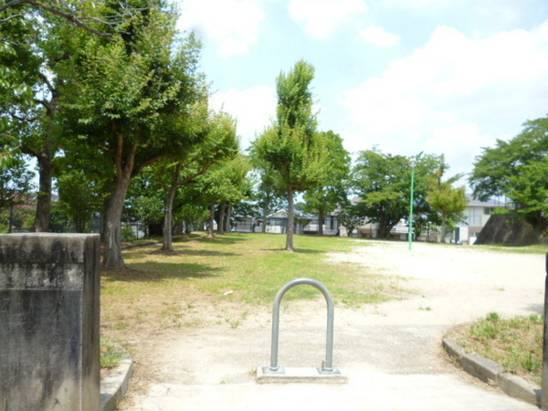 京都市伏見区深草大亀谷万帖敷町の土地(万帖敷公園)