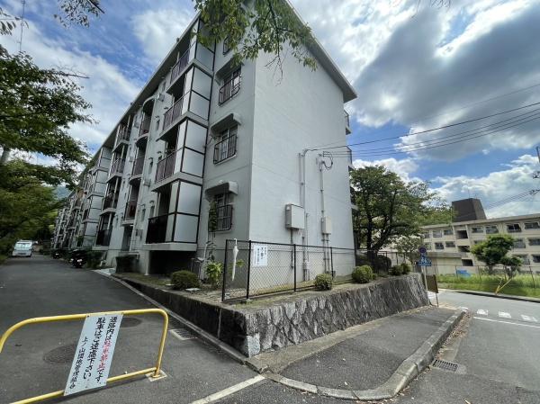 醍醐上ノ山団地C3棟