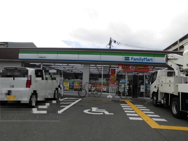 京都市伏見区成町の土地(ファミリーマート伏見舞台町店)